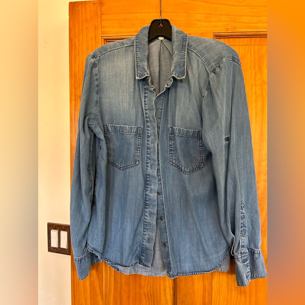 Cloth & Stone denim top